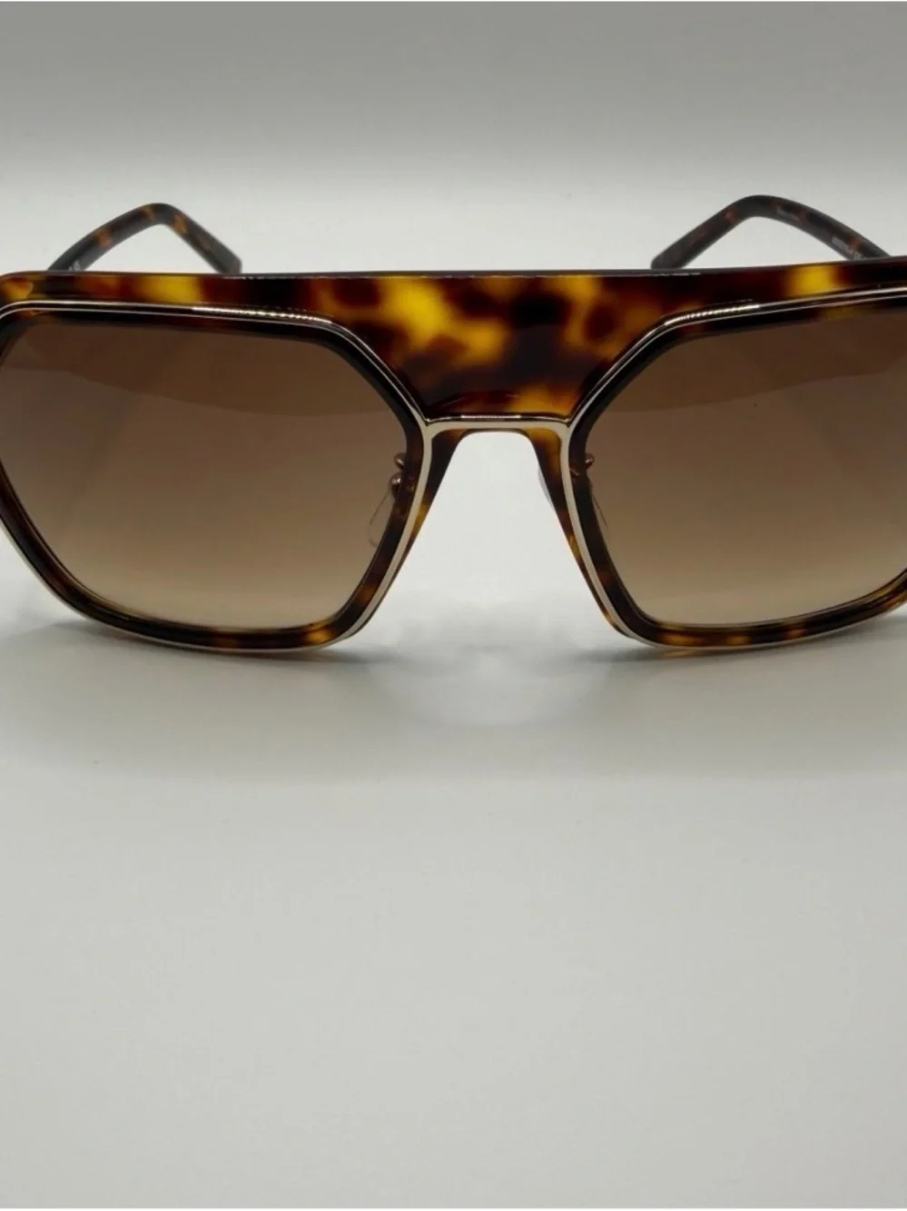 MCM MW0018-H 52F Tortoise Oversized Sunglasses New Crossbody Case & Cloth